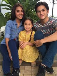 Dinda kirana, seorang artis yang masih sangat muda belia. Main Di Elif Indonesia Rizky Nazar Dinda Kirana Saling Puji News Entertainment Fimela Com