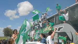 Lo más curioso es que se trató de dos típicas canciones de cancha argentinos: Fiebre En Junin Por La Final De Sarmiento El Intendente Facilita La Movilidad De Los Hinchas Lanoticia1 Com