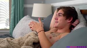 Aria Valencia - My Stepsis Is More Of A Freak Than Any Circus Attraction