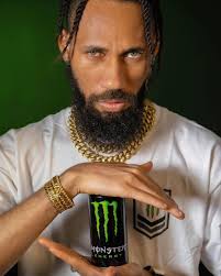 He primarily raps in his native igbo tongue, and he's the latest of big name rappers from the eastern part of nigeria. Who Is Phyno And Where Is He From All The Top Details Revealed