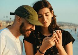 What Is A Platonic Relationship? How To Have Platonic Friends