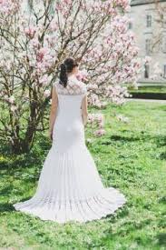 Das hochzeitskleid wird entsprechend der psychologischen traumdeutung oft als heiratswunsch interpretiert. Hochzeitskleider Gehakelt Und Mit Spitze Ein Traum Fur Jede Vintage Hochzeit Hochzeitskleid Hakeln Brautmode Kleid Hochzeit