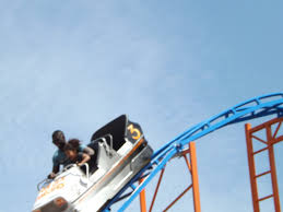 Luna park lausanne is a travelling luna park, that arrives in lausanne each year in the middle of may and leaves in the middle of june, where it heads to payerne. Steve S Roller Coaster Review Blog Fete Des Loges Saint Germain En Laye France