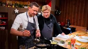 Kvelden før kvelden is a norwegian tv program that has been running every little christmas eve at nrk1 since 2002. Pin Pa Julemat