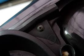 Karet vakum pada karburator honda beat berfungsi mengangkat skep naik untuk membuka lubang venturi. Begini Cara Cek Dan Ganti Busi Motor Honda Vario Dirumahaja Kumparan Com