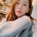 Sonia Hager's Instagram, Twitter & Facebook