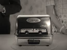 Wandavision Why The Commercials Hold The Key To What S Going On