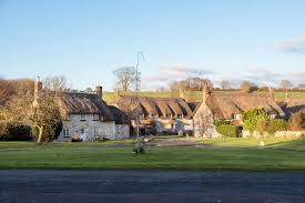 It is usually derived from the saxon words sud tun, which meant south farm. 40 Of The Prettiest English Villages We Dream Of Travel Blog