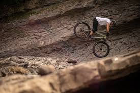 So the left wheel travels slightly further than the right, and the statue rotates slightly counterclockwise. Check Out 16 New Hardtails For 2020 Pinkbike