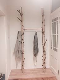 Bildergebnis Fur Schlafzimmer Grune Erde Birkenstamm Garderobe Selber Bauen Garderobe Selber Machen Diy Wohnen