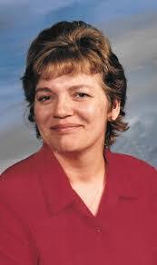 Elsa Frank's Instagram, Twitter & Facebook