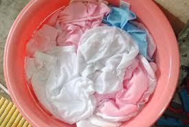 Atau gosok pakaian yang terkena tahi lalat dengan. Petua Melayu Petua Menghilangkan Tahi Lalat Pada Baju Caranya Ambil Baju Yang Ada Tahi Lalat Tadi Rendamkan Dengan Clorox Dan Sabun Sikit Seelok Eloknya Guna Air Panas Rendam Sekejap Lepas Tu Berus