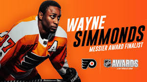 Wayne simmonds (ağustos doğumlu 26, 1988) national hockey league (nhl) toronto maple leafs için kanadalı profesyonel buz hokeyi oyuncusu. Wayne Simmonds Named Finalist For Mark Messier Nhl Leadership Award