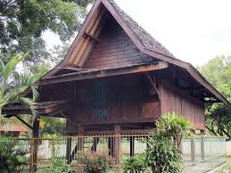 Pelaksanaan pembatasan sosial berskala besar dalam penanganan corona virus disease 2019 di wilayah kabupaten bandung barat. Wisata Sejarah Industrial Tourism World