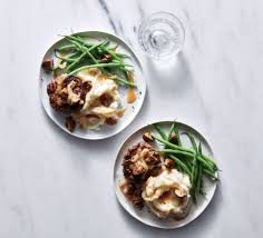 Increase the oven temperature to 400 degrees and bake an additional 15 minutes, or until the meatloaf reaches an internal temperature of 160 degrees f. Quick Meat Loaf Recipe Myrecipes