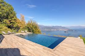 Stresa ist ein kurort und hauptort der gleichnamigen gemeinde am westufer des lago maggiore, und gehört zur italienischen provinz piemont. Lago Maggiore Villas On Twitter New Villa Petra A Dream Villa With Pool And Private Spa Situated Above Stresa With Unparalleled Views Over Lake Maggiore Https T Co Clunh8ny26 Italy Italie Italien Lakemaggiore Lagomaggiore Lacmajeur