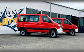 Besides all the quality iglhaut upgrades, this van also has a full complement of exterior metal from roambuilt; Der Neue Iglhaut Allrad Sprinter 907 Iglhaut Allrad