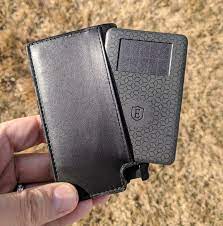 The tracker card is a super powerful tracking device the size of credit card that fits seamlessly into most ekster accessories. First Look Ekster Parliament Wallet And Tracker Card Hooked On Golf Blog