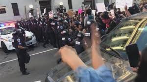 The curfew is 10pm for minors in hawaii. Dc Protests Dc Curfew Police Officers Knee To Honor Protesters Wusa9 Com
