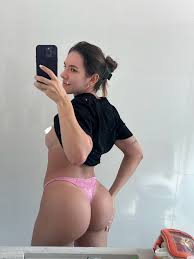 Becca Pires on X: meu OnlyFans ta grátis nas próximas 48h 🩷  t.coI6msDr0VkY  X