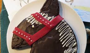 Kindergeburtstag pferde pferde party kuchen geburtstag kinder kuchen kindergeburtstage geburtstagsfeiern kuchen ideen kuchen rezepte kochen. Einfallsreicher Kuchen Zwei Leserinnen Gewinnen Mit Rezepten Karten Fur Die Pferd International 24 05 2017