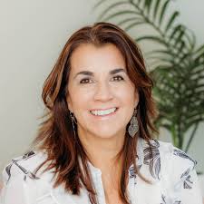 Patricia Bain's Instagram, Twitter & Facebook