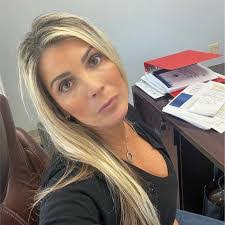 Kimberly Calabro's Instagram, Twitter & Facebook