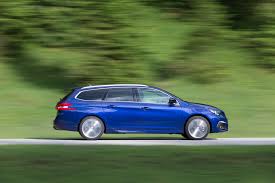 Those are crazy numbers in the hot hatch world, where high 20s is usually as good as you can hope for. Peugeot 308 Gt Sw Essai Du Coffre Derriere Et Devant