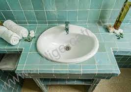 Nous possédons un grand stock de chaque meuble de salle de bain, de baignoire balnéo, de baignoire îlot et autres équipements pour vous proposer une grande partie de nos produits en expédition sous 24/72h (jours ouvrés et hors jours fériés). Lavabos Fontaines Zellige Carrelage Marocain Vasque Lavabo