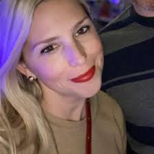 We'll take 3 boxes of Thin Mints and 2 Tagalongs, please 🙋‍♀️  #SupportFemaleEntrepreneurs