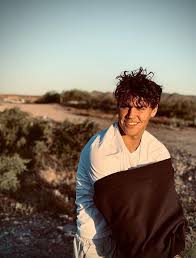 And how he became a tiktok star? Noah Beck Height Age Net Worth Birthday Weight Wiki Bio