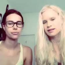 Your daily foxy tune coming up.... ;)