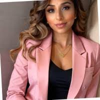 Daisy Madera's Instagram, Twitter & Facebook