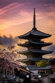 Sanneizaka Street And The Yasaka Pagoda Gion Is Arguably The Most Famous Area Of Kyoto And Was Japanische Landschaft Japanische Pagode Japanische Architektur