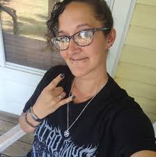 How to keep free roaming ducks in your yard?