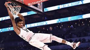 Giannis sina ugo antetokounmpo is a greek professional basketball player for the milwaukee bucks of the national basketball association. Das Herz Der Milwaukee Bucks Greek Freak Spielt Sich In Den Nba Olymp N Tv De