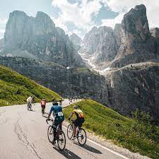 Beautiful, immersive cycling tours of the world's most amazing places for all experience levels from the industry leaders and experts Maratona Strecke 138km
