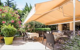 See more of hotel b&b (montelimar) on facebook. Logis Hotel Mit Pool Restaurant Fruhling Im Zentrum Von Montelimar
