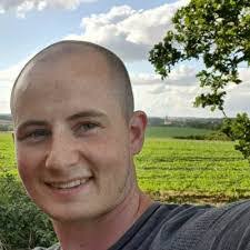 Frankie Downs's Instagram, Twitter & Facebook