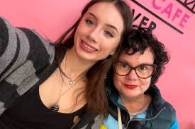 Fundraiser for Tonia Hume by Dana Mitchell : Help bridge the gap after  Tonia's final surgery !!