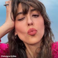 Violette_Fr Plume Lip Moisturizing Feather Matte Lip Whip International  Shipping