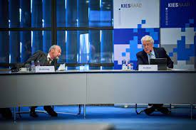 De kiesraad adviseert de regering en het parlement in wetgevende en uitvoeringstechnische zaken betreffende het kiesrecht en verkiezingen. Jjx60hhmzjnbmm