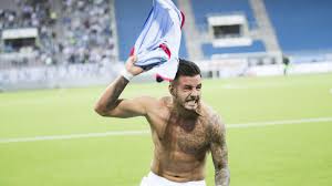 Aron leonard dønnum (born 20 april 1998) is a norwegian football player currently playing as a midfielder for vålerenga. Innbytter Donnum Senket Odd Pa Overtid Det Er Mye Folelser Eurosport