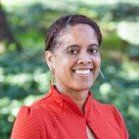 Lisa Gwyn's Instagram, Twitter & Facebook