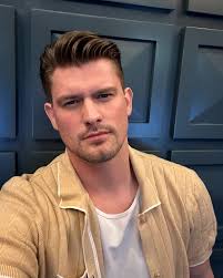 Andrew John Phillips (@andrewjohnphillips) • Instagram photos and videos