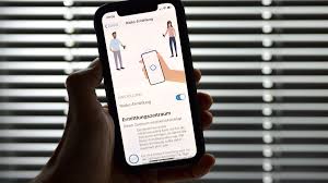 Was Tun Wenn Die Corona Warn App Alarm Auslost Br24
