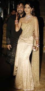 Shilpa Shetty S Star Studded Wedding Reception Indian Fashion Indian Wedding Dress Indian Outfits Event ready in colombo wearing @taruntahiliani outfit.