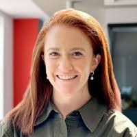 Lee Hundley's Instagram, Twitter & Facebook