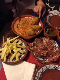 Découvrez nos locations vacances à lisbonne. Tasca Do Jaime D Alfama Lisbonne Restaurants Restaurant