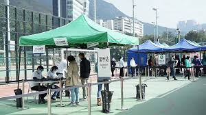 強國生還者 第一節：2017中國會發生甚麼 港人預測國民預測大不同 人仔繼續跌 阿win準備跳樓 中國夢會發生定會步向黃昏. 43å¹¢éœ€å¼·åˆ¶æª¢æ¸¬å¤§å»ˆè¿'6æˆäººå®ŒæˆæŽ¡æ¨£ å•†å°æ–°èž Line Today